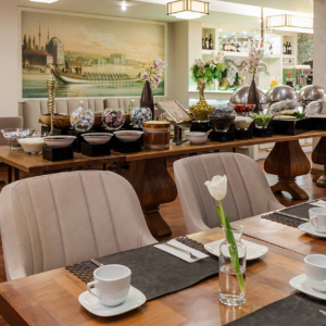 Hotel Amira Breakfast